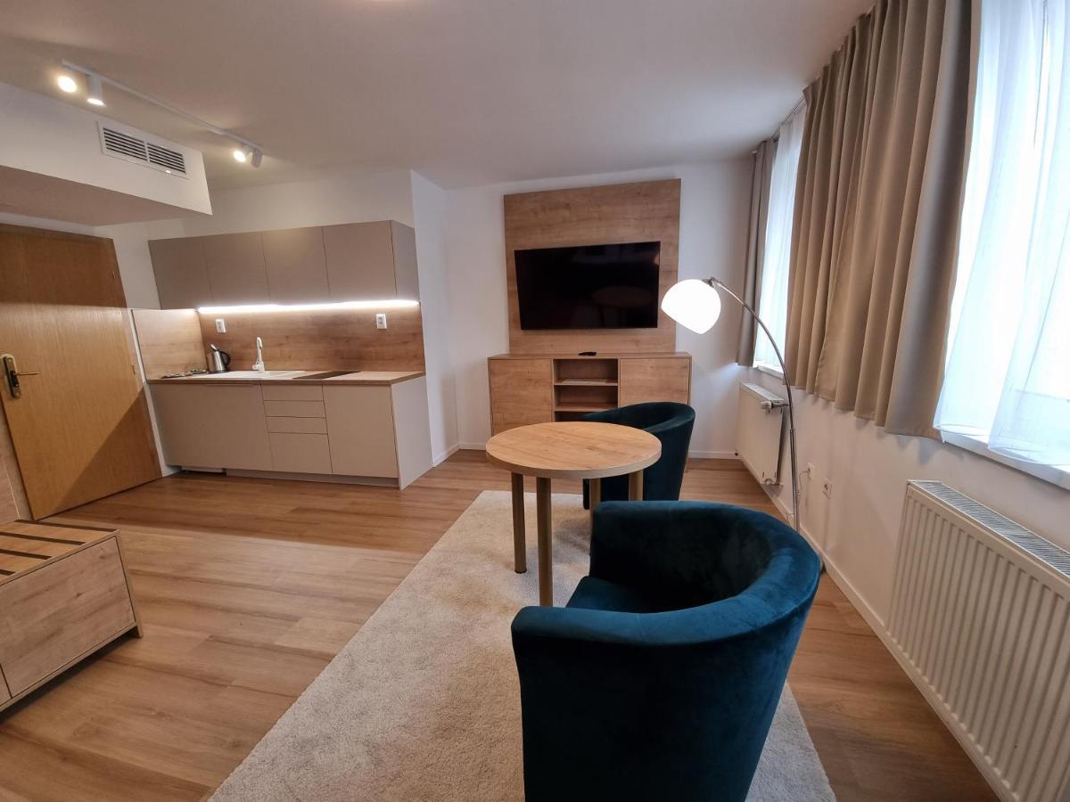 Hotel Tilia Pezinok Extérieur photo
